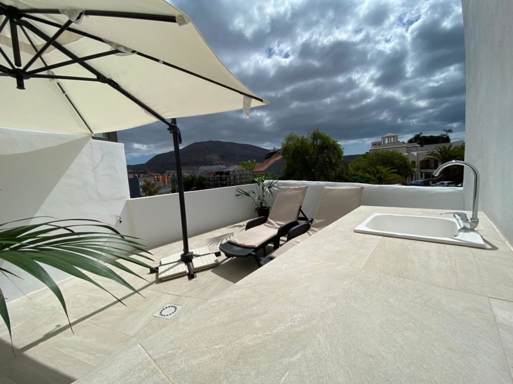 VENDUTO 8027V APPARTAMENTO IN LOS CRISTIANOS € 220.000,00