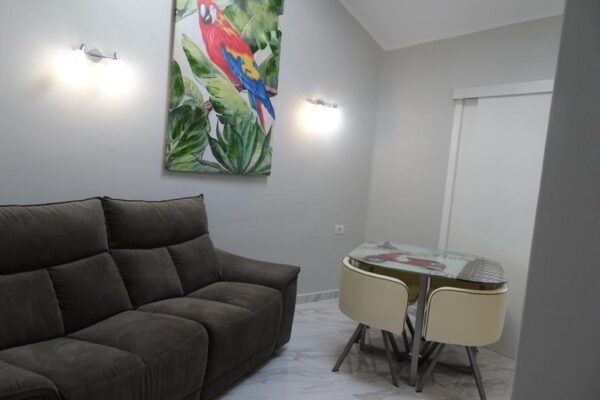 e4ba946d-607b-4a58-b923-5c9159fc6487 e4ba946d-607b-4a58-b923-5c9159fc6487