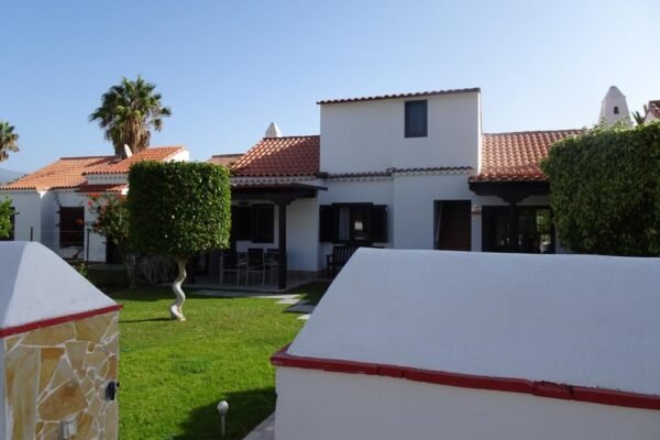 f129f898-d8d3-4d0c-a8a7-717679fdfdee f129f898-d8d3-4d0c-a8a7-717679fdfdee